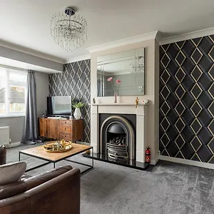 Holiday home Woodfield Road - Two Bed In With Cosy Living Fire., Harrogate